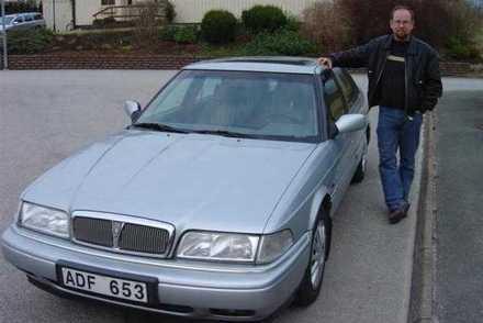 <I> Peter Zrinski med sin Rover 825 Si frn 1996</I>