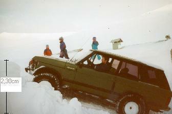 This Range Rover from '72 and '85! belongs to Ingibjrn Steingrmsson. 
