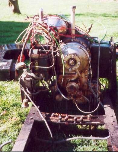<I>The engine with the driveplate in the center</I>
