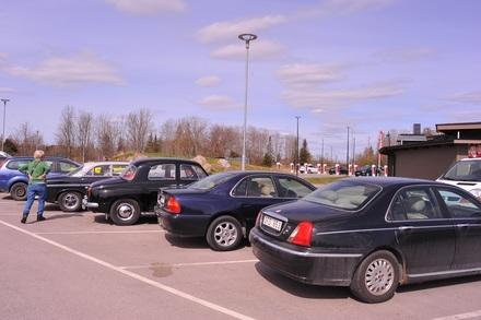 En utomstende beundrar Rover P4 och P5