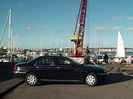 <I>En Rover 75 Club av 2000 års modell fotograferad i Tånguddens hamn i Göteborg.  </I>